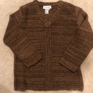 NWOT SORBE SILK BEND VNECK SWEATER